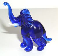 Elefant (GS555) auch in rot, gr&uuml;n, grau, klar erh&auml;ltlich, L: 6 cm, 10 &euro;