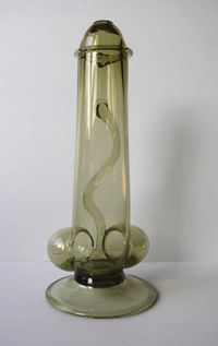 Scherzgef&auml;&szlig; (GS043) in Form eines Phallus, L: 19cm, 16./17. Jh., 33 &euro;